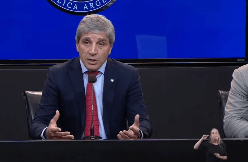 Créditos hipotecarios: Caputo analiza usar fondos del FGS de ANSES para reforzar los préstamos a largo plazo￼